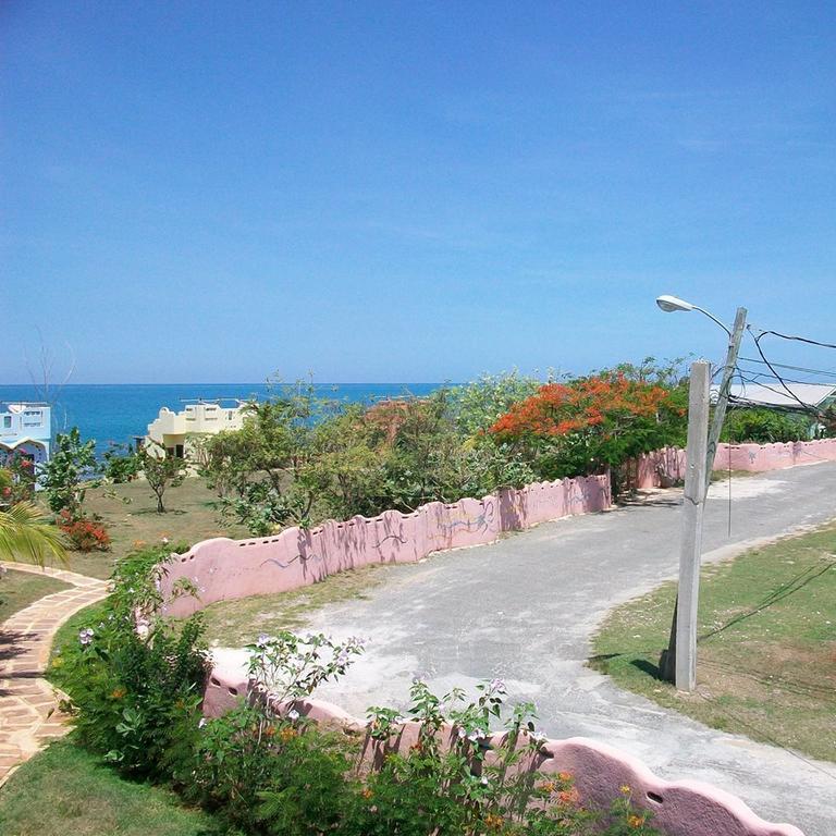 Brytan Villa Treasure Beach Chambre photo