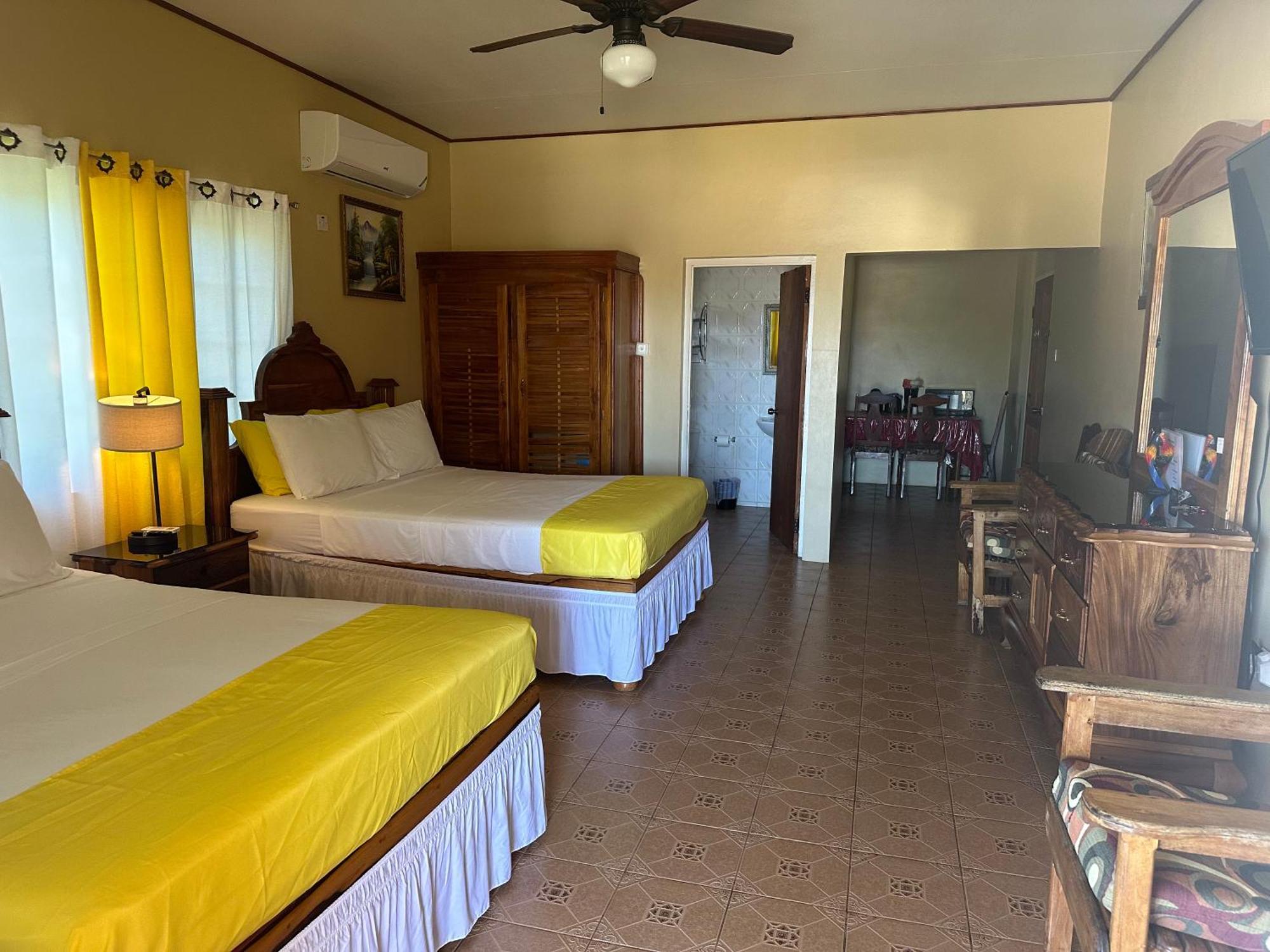 Brytan Villa Treasure Beach Extérieur photo
