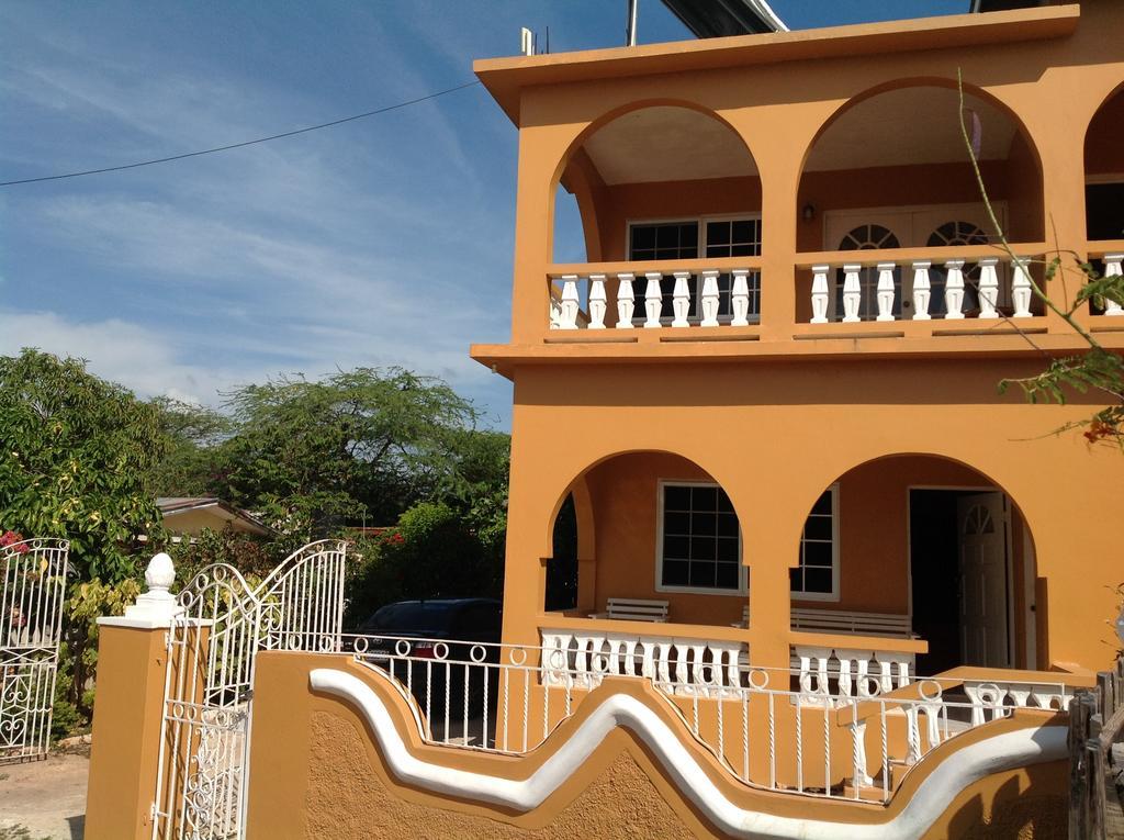 Brytan Villa Treasure Beach Extérieur photo