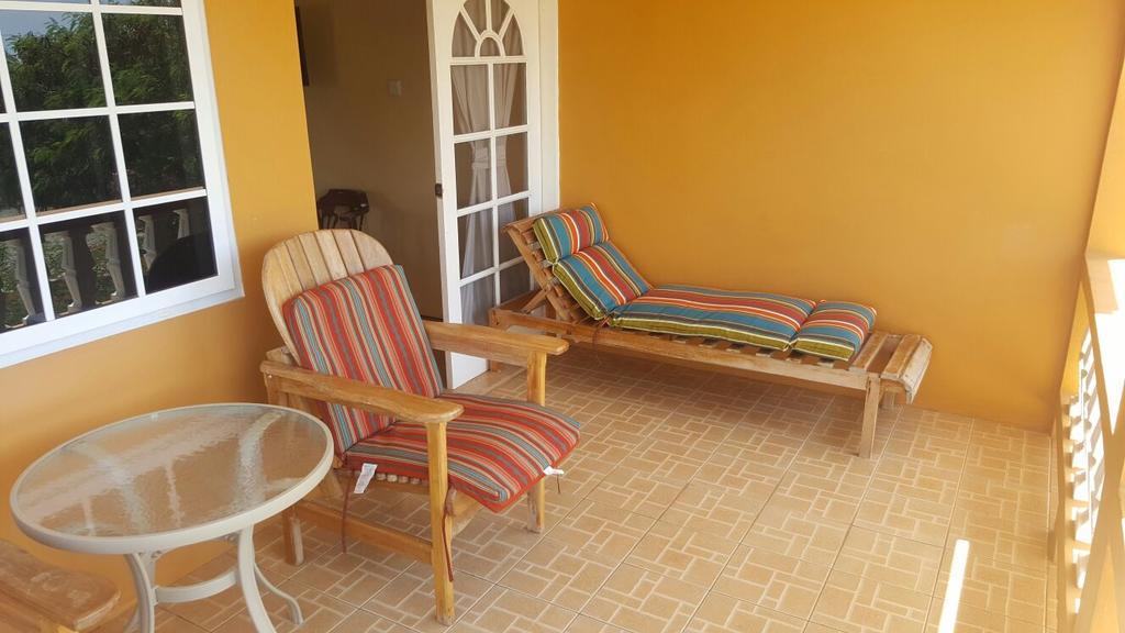 Brytan Villa Treasure Beach Extérieur photo