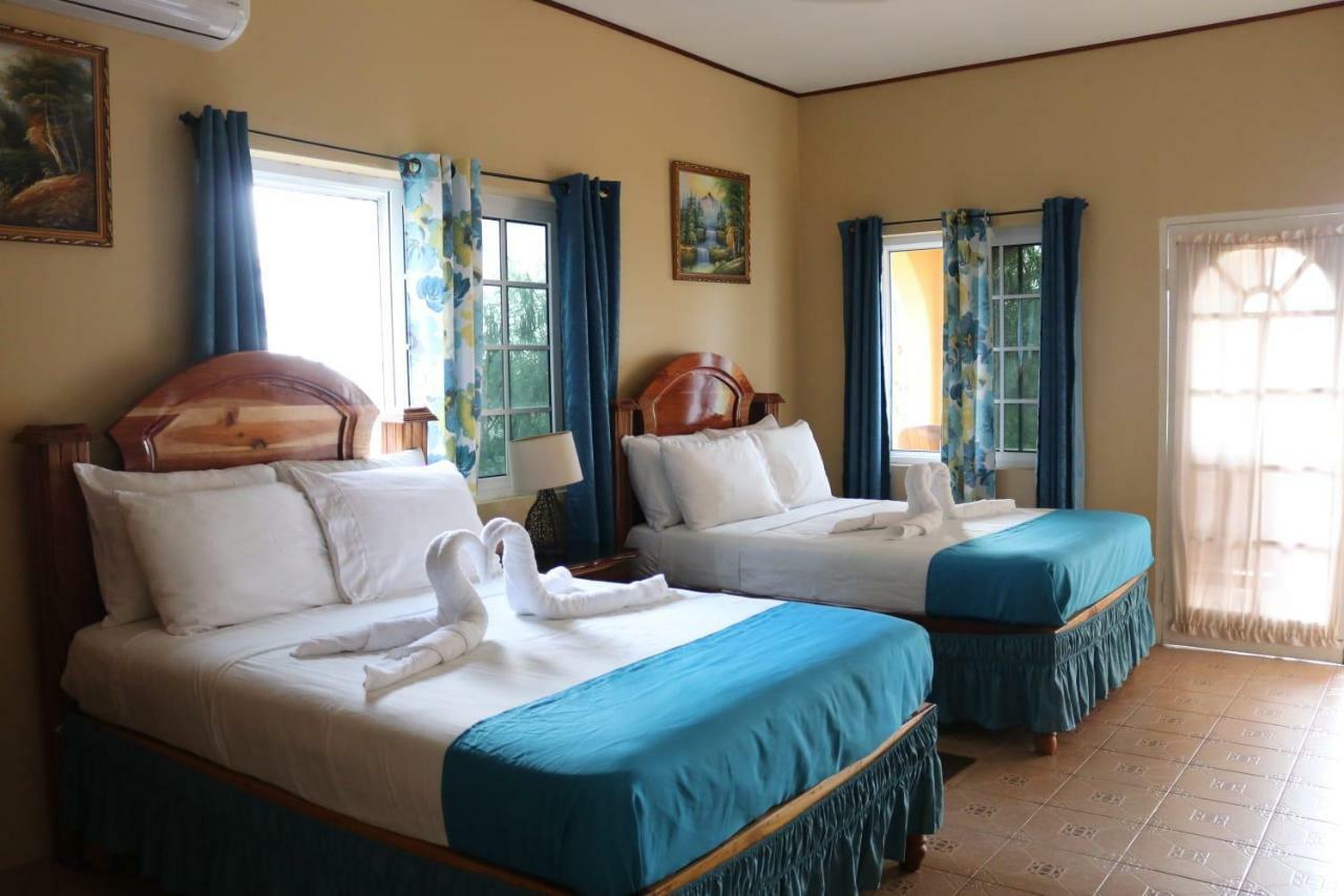Brytan Villa Treasure Beach Extérieur photo