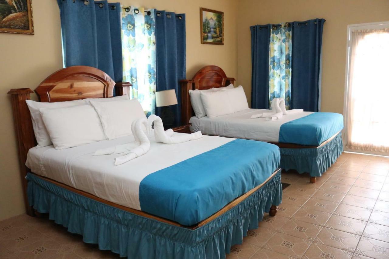 Brytan Villa Treasure Beach Extérieur photo